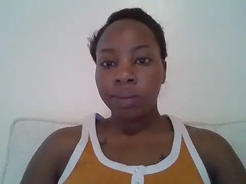 Snapshot of Queen_loveer chatting on 06-08-26, 12:38 Queen loveer online show from 06-08-26, 12:38