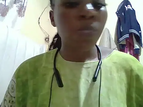 Queen loveer online show from 09-20-25, 06:46