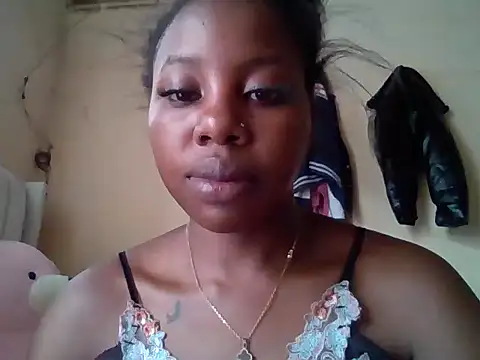 Queen loveer online show from 11-29-25, 06:46