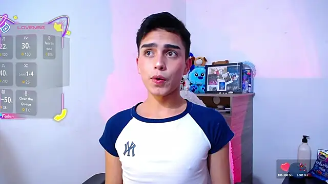 OwenBluee online show from 11-17-25, 05:50