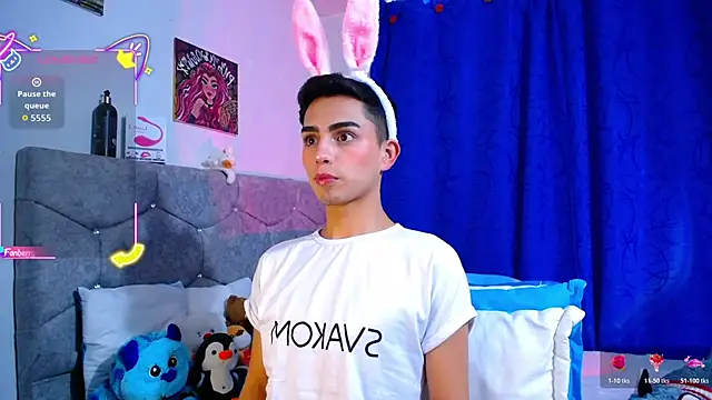 OwenBluee online show from 10-28-25, 06:51