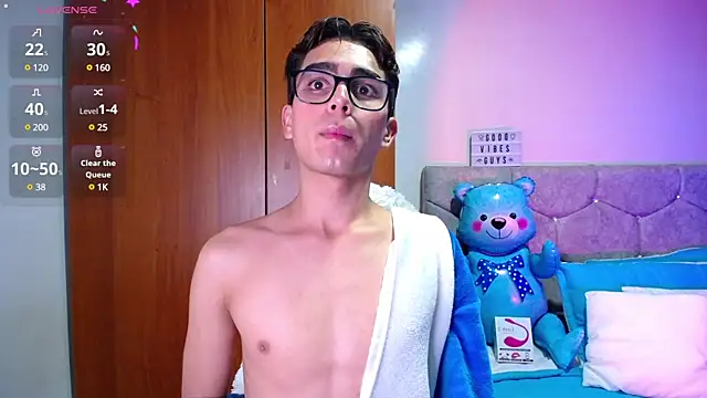 OwenBluee online show from 01-18-25, 10:06