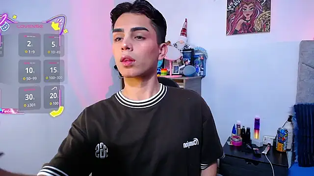 OwenBluee online show from 01-14-26, 02:31