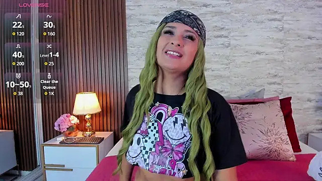 AndreaPink2024 online show from 12-15-25, 01:28