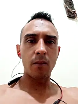 paisa233 online show from 12-20-25, 01:52