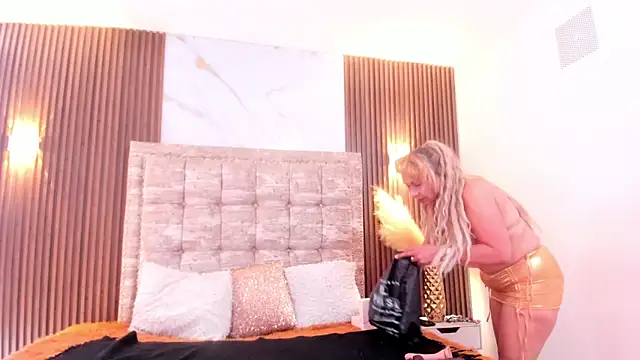 Snapshot of AnastasiaTaylor_ chatting on 10-30-25, 07:55 AnastasiaTaylor online show from 10-30-25, 07:55