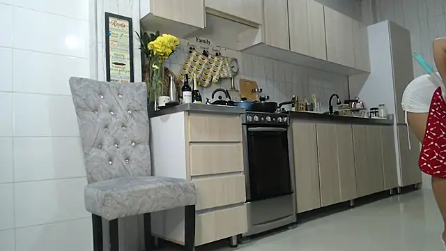 Snapshot of Jadeee_ chatting on 02-14-25, 12:41 Jadeee  online show from 02-14-25, 12:41