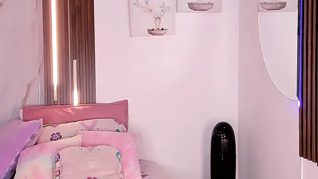 mia six66 online show from 03-21-26, 12:09