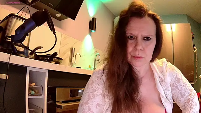 Snapshot of Endrocleia chatting on 03-01-25, 09:59 Endrocleia online show from 03-01-25, 09:59