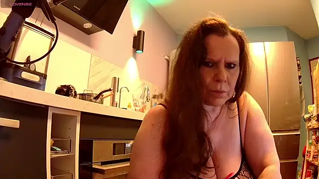 Endrocleia online show from 04-17-26, 01:08