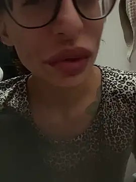 myloveforyouu online show from 02-03-26, 05:38