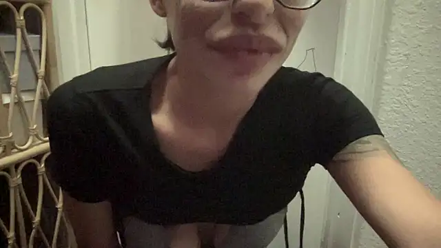 myloveforyouu online show from 02-16-26, 06:06