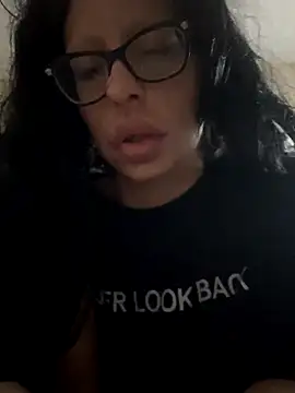 myloveforyouu online show from 12-01-25, 02:29