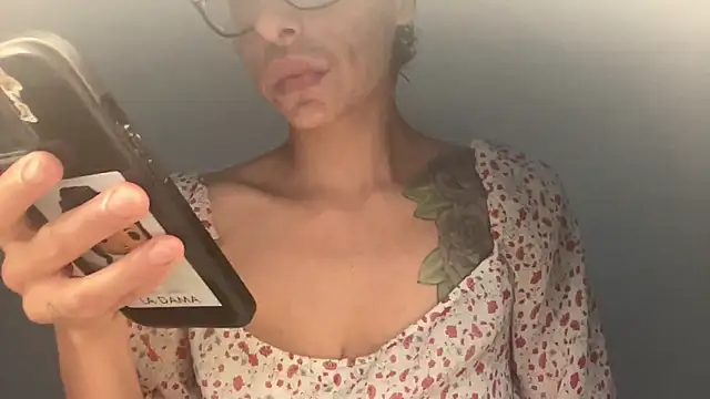 myloveforyouu online show from 04-14-26, 11:54