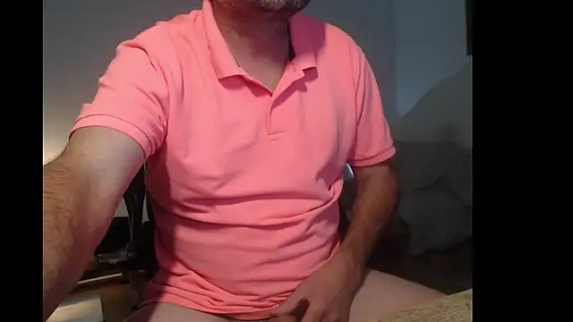 Snapshot of tuttiluss44 chatting on 10-25-25, 10:43 tuttiluss44 online show from 10-25-25, 10:43