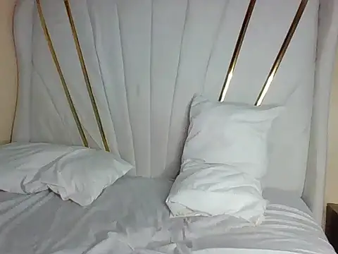 SquirtQueen16 online show from 03-16-26, 08:00