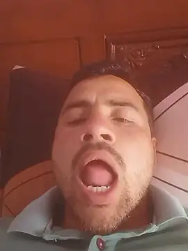 Snapshot of lallantoplonda chatting on 02-09-26, 08:12 lallantoplonda online show from 02-09-26, 08:12