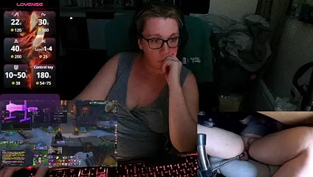 Snapshot of lili-hot-77 chatting on 09-11-25, 07:25 lili-hot-77 online show from 09-11-25, 07:25