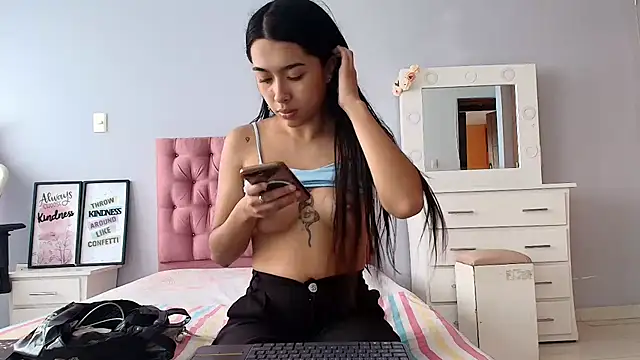 SweetLatiin  online show from 02-20-25, 02:57