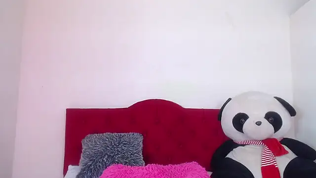 Luluu 08 online show from 02-21-25, 04:59