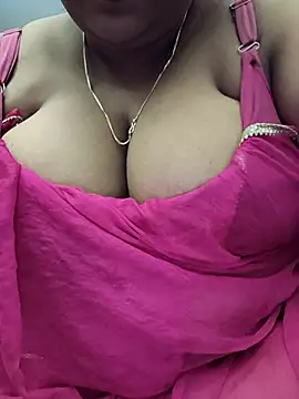 Snapshot of bigboobyrush chatting on 10-02-25, 07:56 bigboobyrush online show from 10-02-25, 07:56