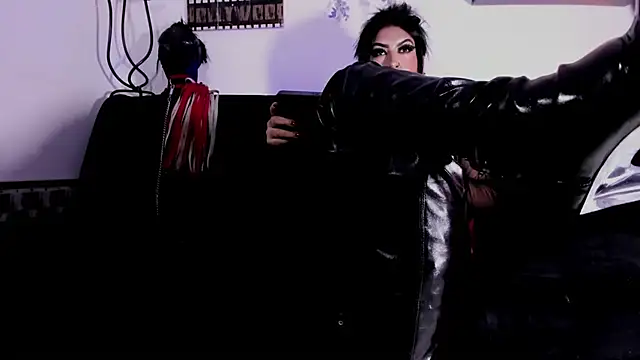 Snapshot of luna_lank7 chatting on 04-28-26, 02:27 luna lank7 online show from 04-28-26, 02:27