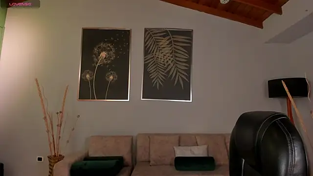 ValeriaRiveraX online show from 01-13-26, 03:43