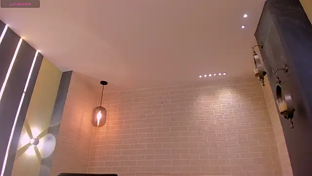 ValeriaRiveraX online show from 09-21-25, 11:32