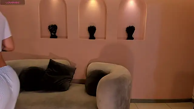 Snapshot of MariaHerrera_ chatting on 11-24-25, 12:32 MariaHerrera online show from 11-24-25, 12:32