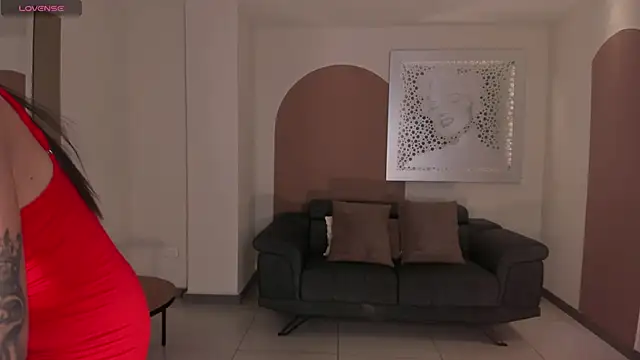 Snapshot of MariaHerrera_ chatting on 10-23-25, 10:19 MariaHerrera online show from 10-23-25, 10:19