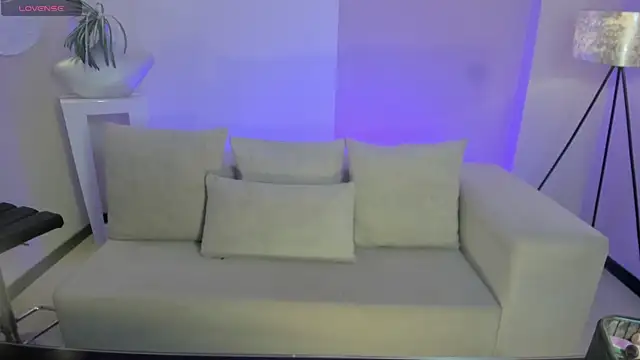 Snapshot of MariaHerrera_ chatting on 06-25-26, 01:03 MariaHerrera online show from 06-25-26, 01:03