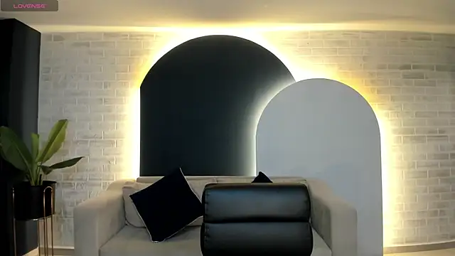 Snapshot of MariaHerrera_ chatting on 11-26-25, 09:15 MariaHerrera online show from 11-26-25, 09:15