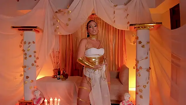 KatieStonne online show from 10-29-25, 05:17