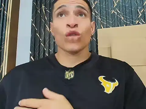 Snapshot of jack_pergurtson01 chatting on 04-11-26, 10:52 jack pergurtson01 online show from 04-11-26, 10:52