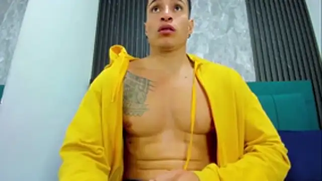 Snapshot of jack_pergurtson01 chatting on 03-11-26, 10:31 jack pergurtson01 online show from 03-11-26, 10:31