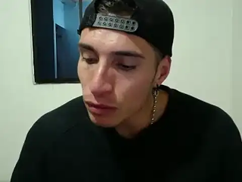 Snapshot of jack_pergurtson01 chatting on 06-08-26, 12:05 jack pergurtson01 online show from 06-08-26, 12:05