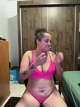 Hotbucet online show from 01-31-25, 02:48