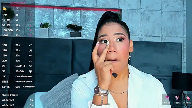Snapshot of Salome_Diaz_ chatting on 02-18-25, 01:22 Salome Diaz  online show from 02-18-25, 01:22