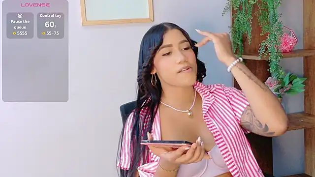 Salome Diaz  online show from 02-24-26, 05:19