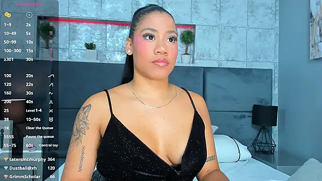 Snapshot of Salome_Diaz_ chatting on 03-06-25, 07:10 Salome Diaz  online show from 03-06-25, 07:10