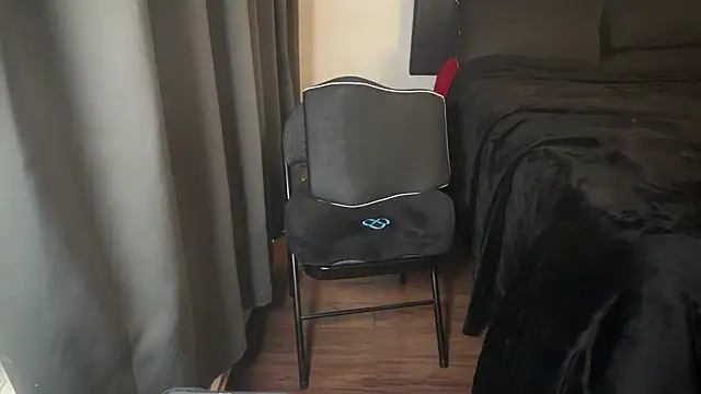 WyattBBC online show from 10-26-25, 01:28