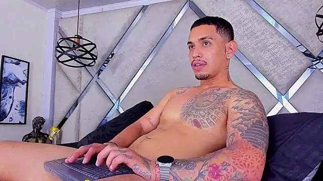 Damian09  online show from 10-25-25, 03:49