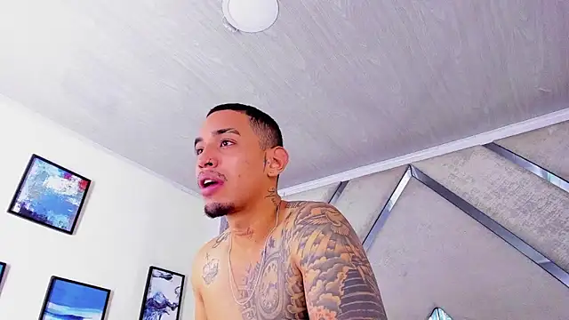 Damian09  online show from 12-15-25, 09:09