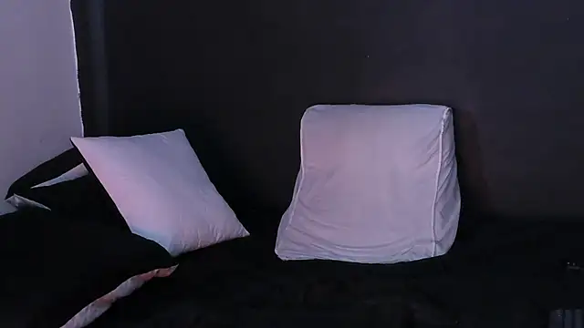 Dylanwhite23  online show from 10-05-25, 08:32