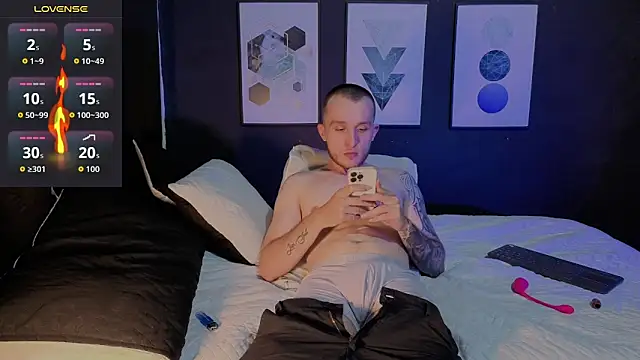 Dylanwhite23  online show from 02-19-26, 03:47