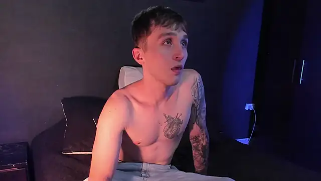 Dylanwhite23  online show from 09-14-25, 09:04