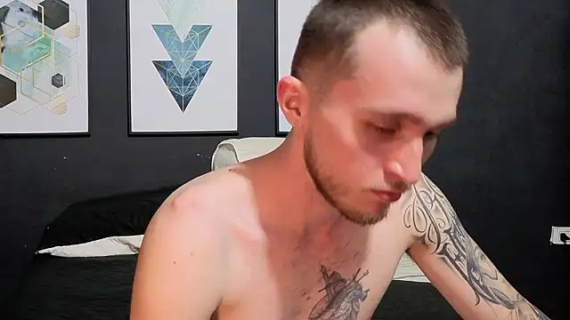 Dylanwhite23  online show from 03-11-26, 02:27