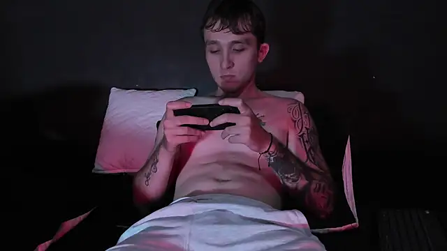 Dylanwhite23  online show from 11-26-25, 09:15