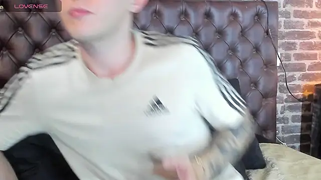 Dylanwhite23  online show from 01-17-26, 03:43