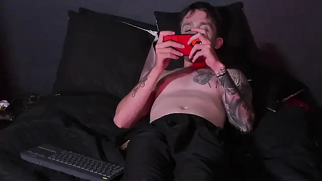 Dylanwhite23  online show from 09-28-25, 07:15